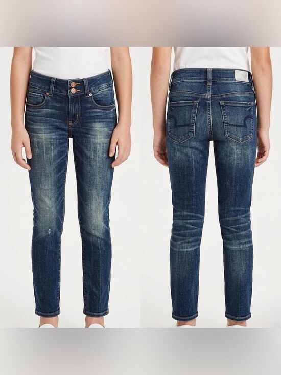 American Eagle Outfitters Denim - American Eagle Outfitters Women’s Dark Blue Cropped Slim Straight Jeans Size 0